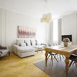 HeyMi Apartments Karlsplatz